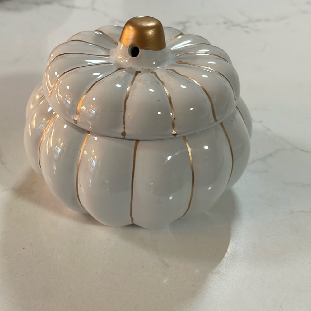 Candle holder
